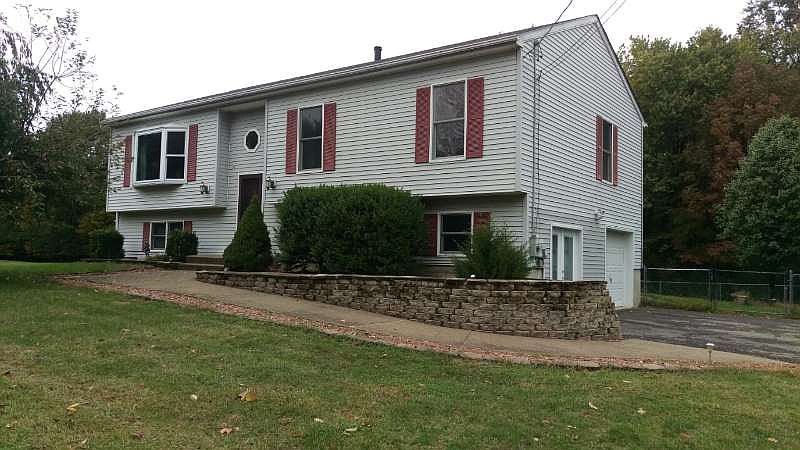 1st image of 33 Beatty Ln