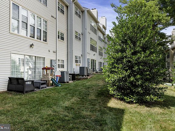 5th image of 12105 Greenwood Ct APT 101