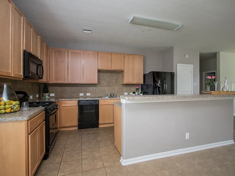 2209 Onyx Ct — Photo 12