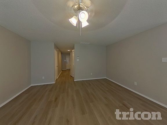 2nd image of 4937 Waterford Dr
