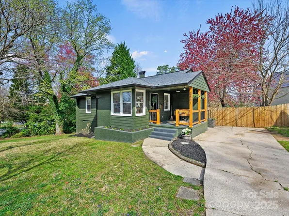 2501 Elkwood Cir, Charlotte, NC 28205