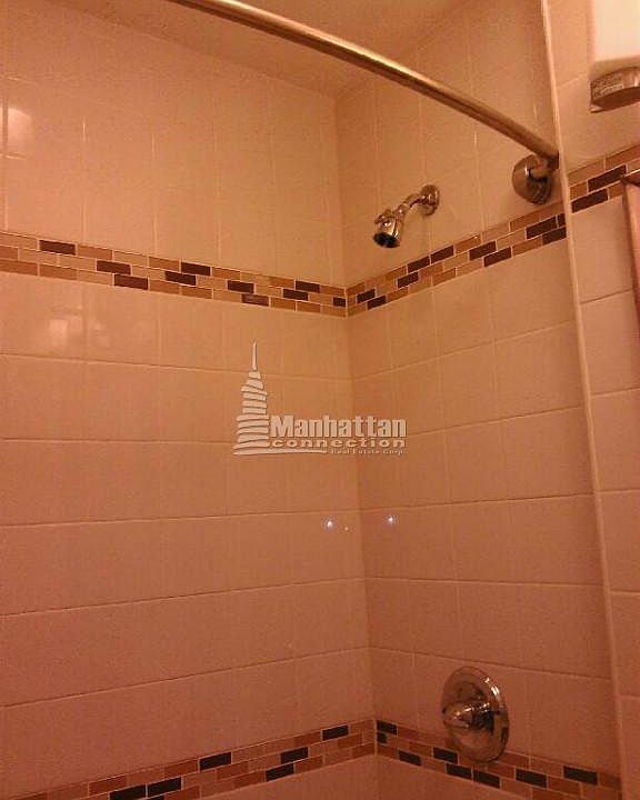 2nd image of 556 W 140th St APT 2