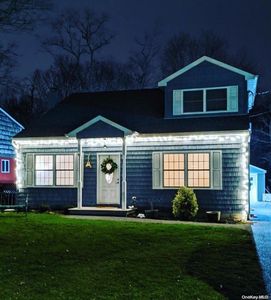 31 N Dunton Avenue, East Patchogue, NY, 11772