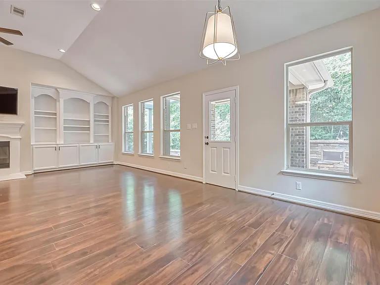 150 W Heritage Mill Cir — Photo 14