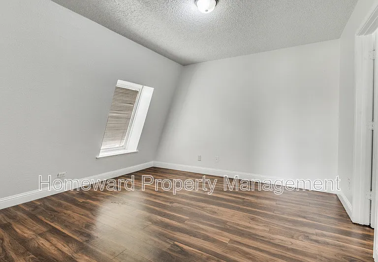 809 E Pioneer Dr — Photo 8