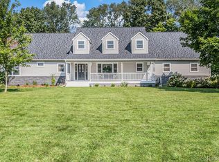 3180 Long Ln, White Lake, MI