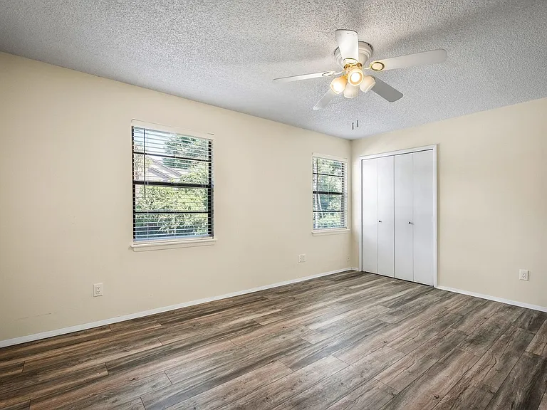 1016 Assisi Ln — Photo 25