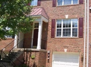 11553 Laurel Lake Sq, Fairfax, VA 22030