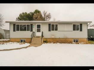 647 W 1200 N, Clinton, UT 84015
