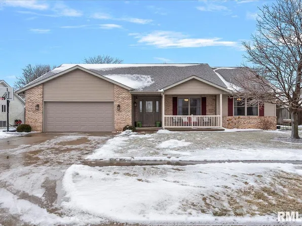1143 Acacia Ln, Chatham, IL 62629