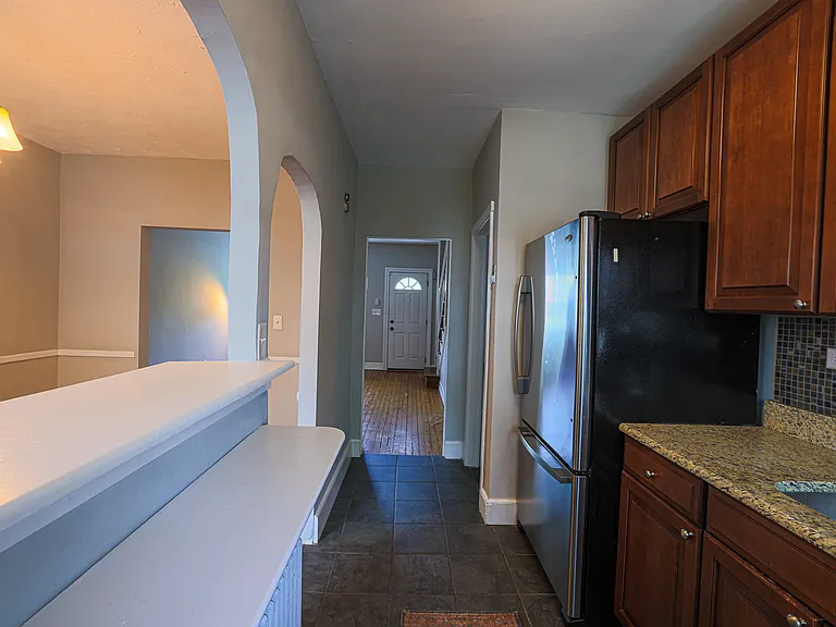 1011 W 42nd St — Photo 17