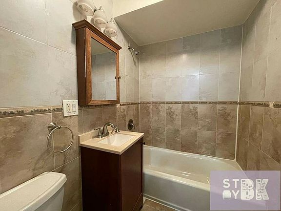 4th image of 473 Classon Ave #2C