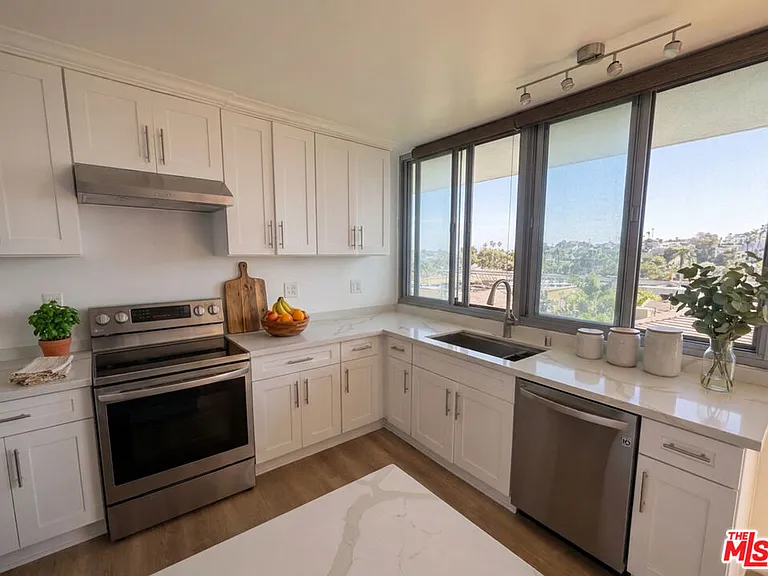 8701 Delgany Ave — Photo 9