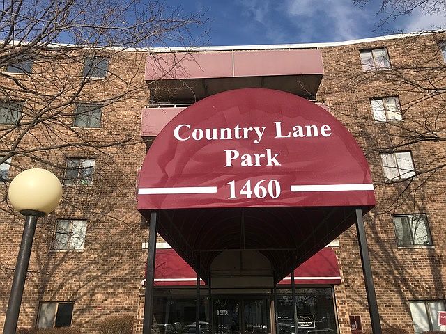 1st image of 1460 Fairlane Dr APT 409
