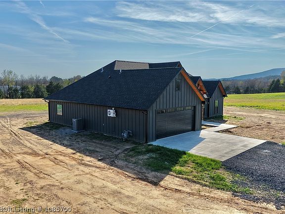 2nd image of 16325 Meadow View Rd