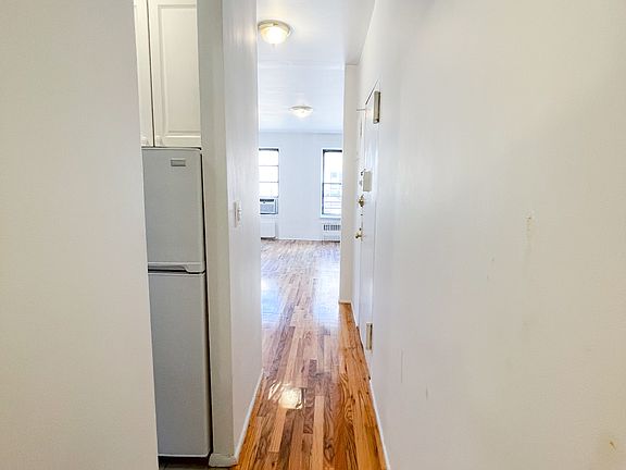4th image of 426 E 83rd St APT 5B