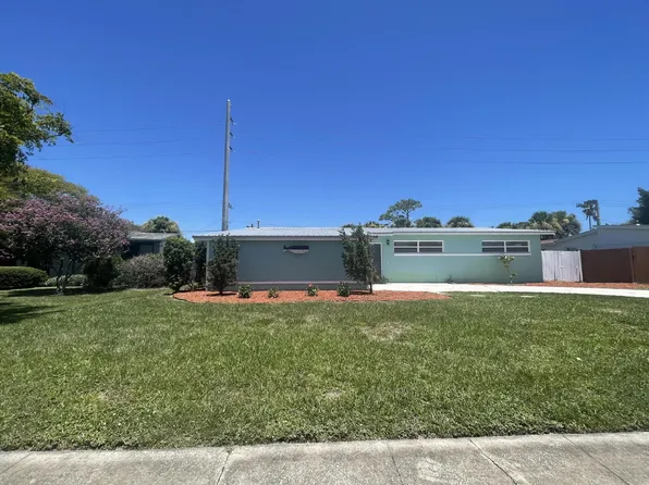 60 Barbados Dr, Merritt Island, FL 32952