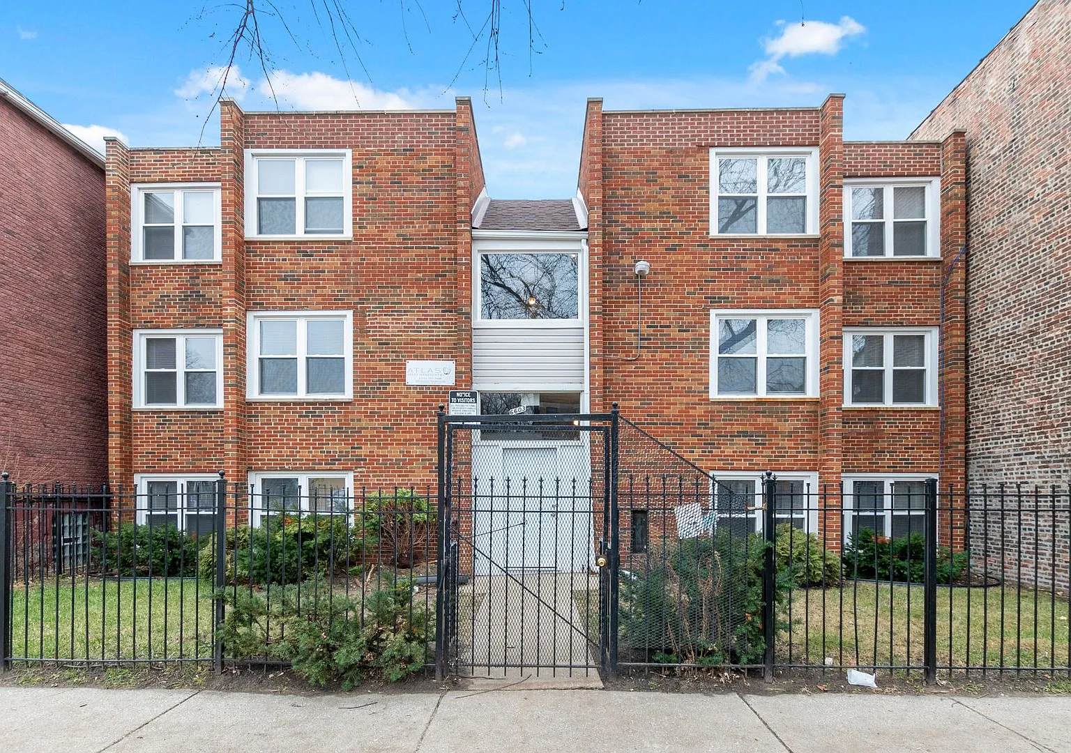 6603 S Rhodes Ave — Photo 2