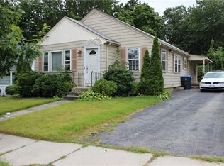 134 Cathedral Ave, Providence, RI 02908