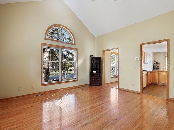4th image of 2212 Birmingham St