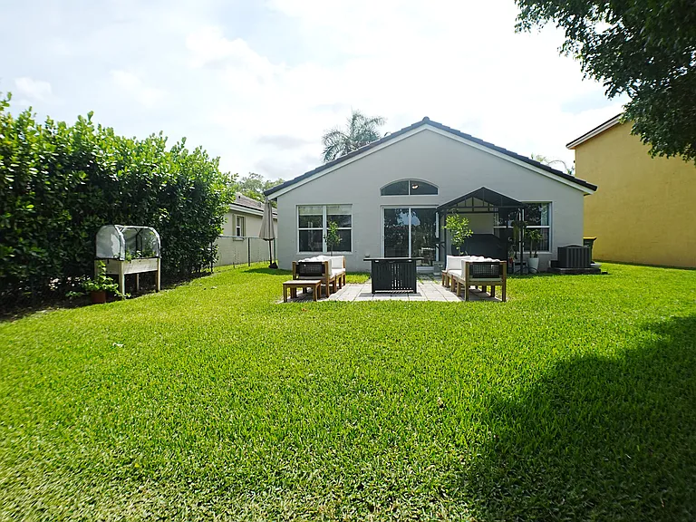 1811 SE 20th Rd — Photo 22