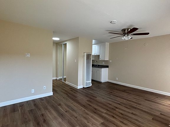 3rd image of 420 N Bayshore Blvd #28