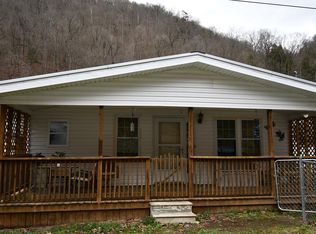 1015 Greywood Dr, Grundy, VA 24614