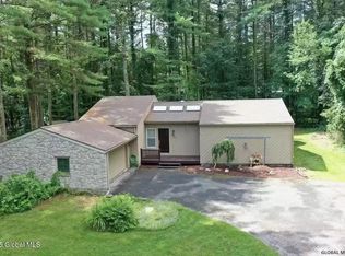 22 Teaberry Pl, Malta, NY 12020