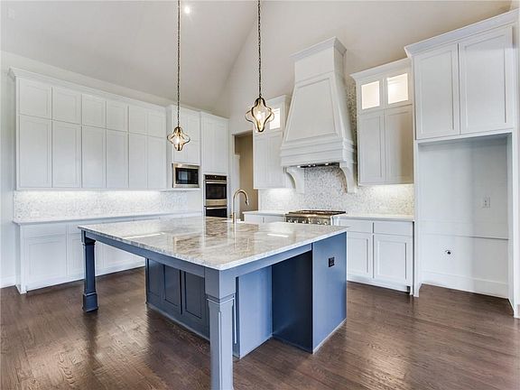 4th image of 4604 Whitestone Dr