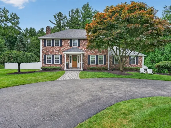 10 Lillian Dr, North Reading, MA 01864