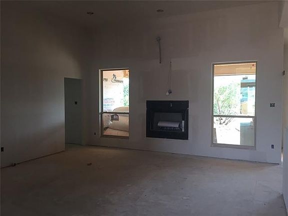 3rd image of 102 Heartland Ct