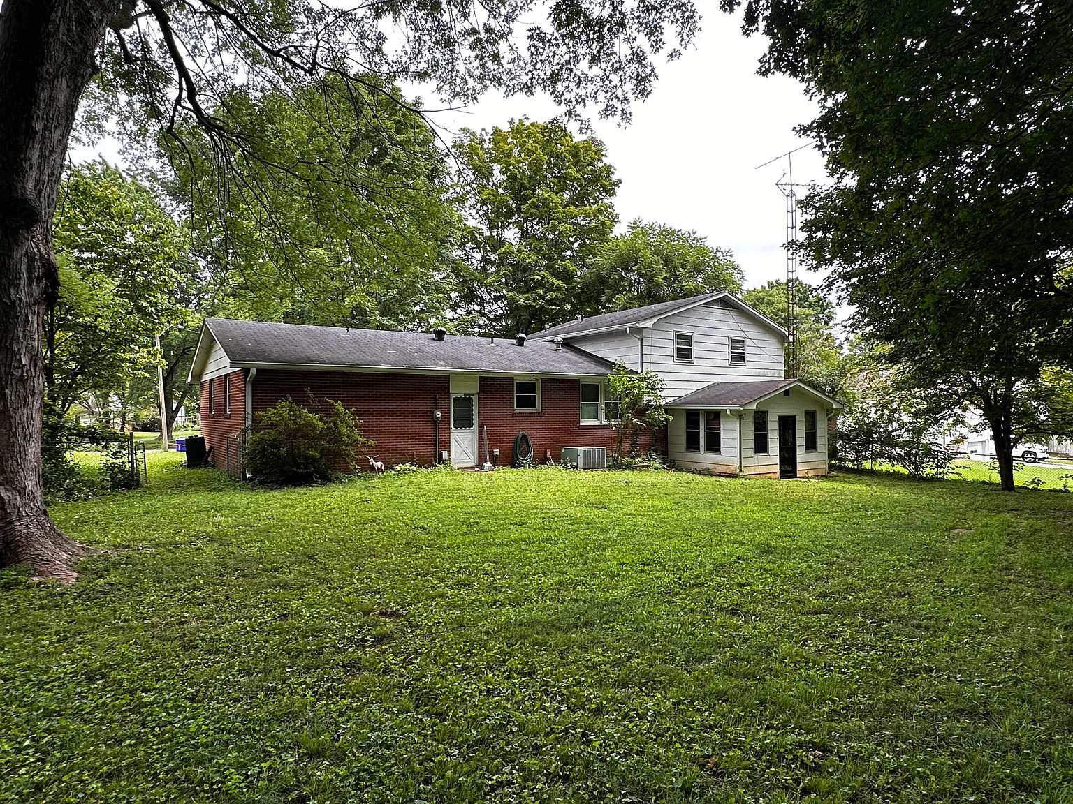 3 bed, 1918 sqft, $1,650 — Photo 4
