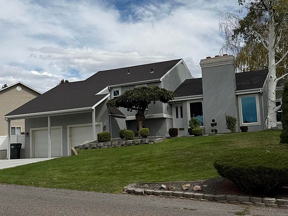 4th image of 551 Terrace Dr