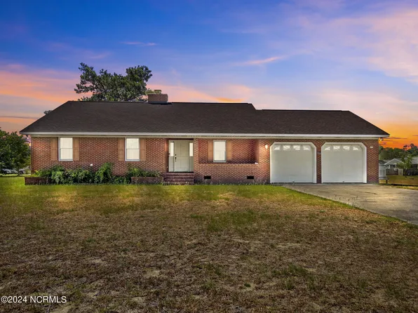 129 Hunting Bay Drive, Cape Carteret, NC 28584