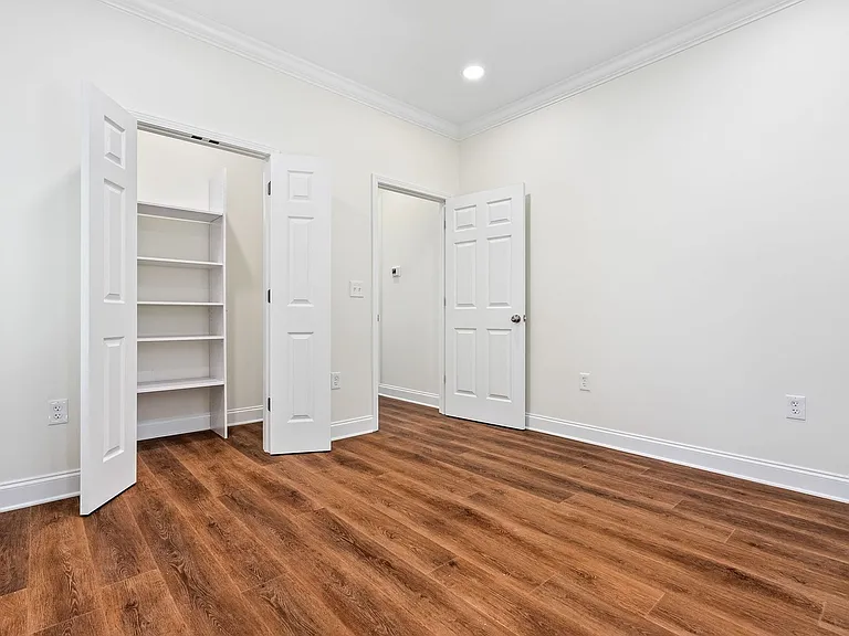 327 Byrd St — Photo 12