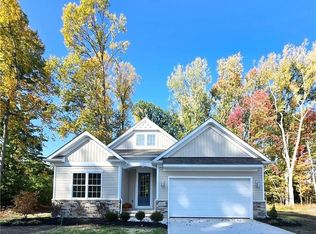 9105 Dove Ct, Mentor, OH 44060