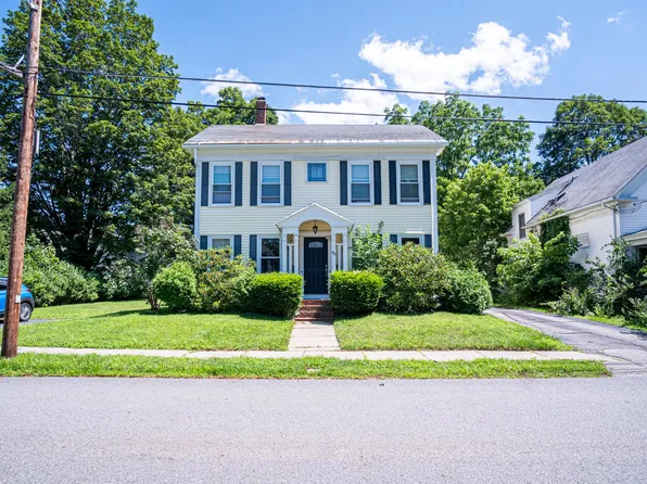 40 Maple St #2, Holden, MA 01520