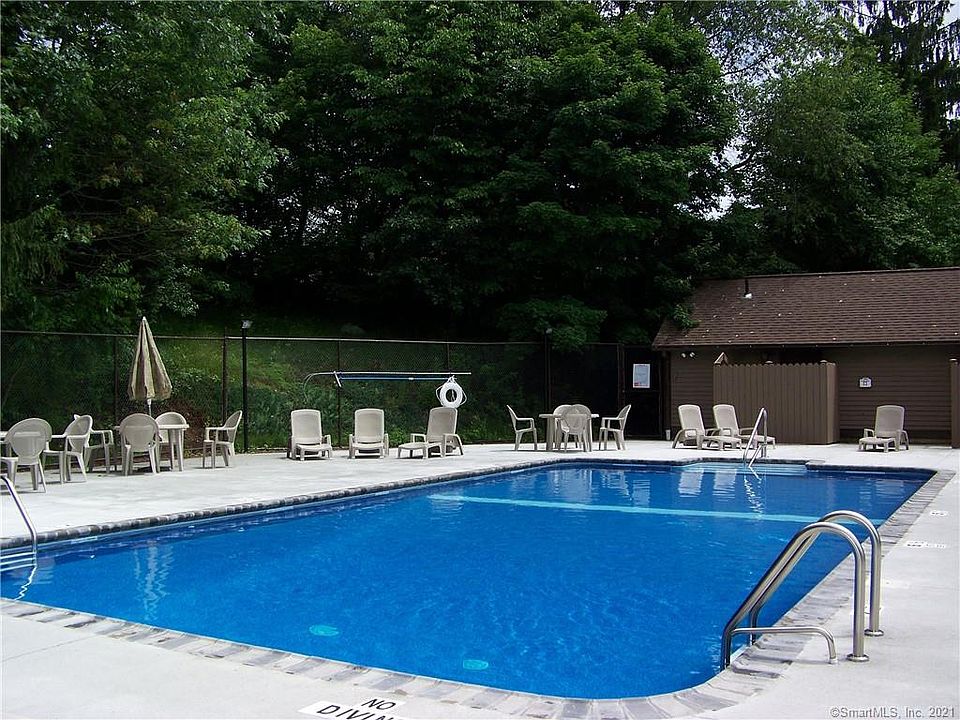 2nd image of 14 Wrabel Cir Unit 14