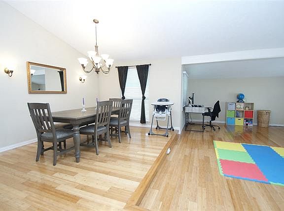 4th image of 5009 Clover Valley Dr