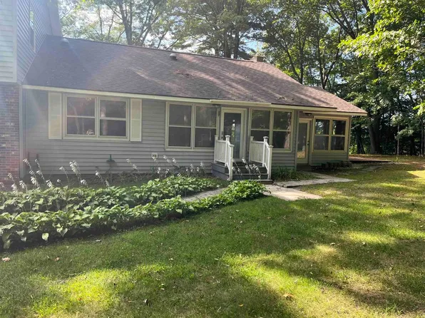 89 Butler Ave, Hinsdale, NH