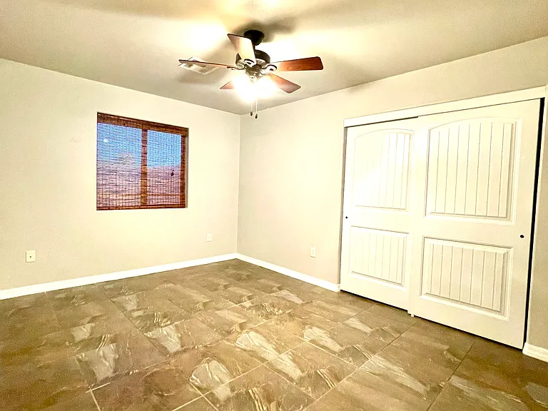 597 N Marshall Loop Ct — Photo 13