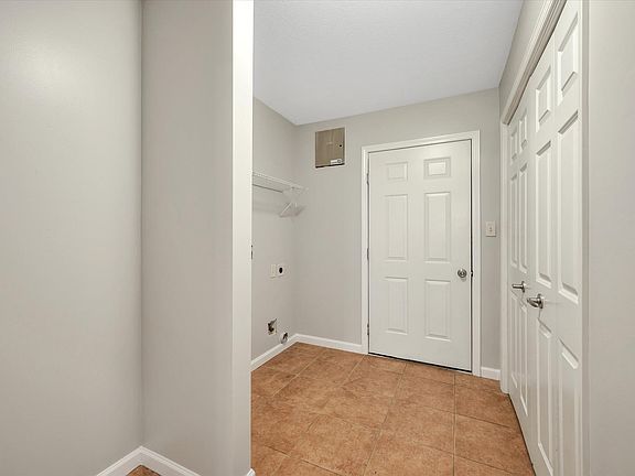 3rd image of 8026 Joshua Ln