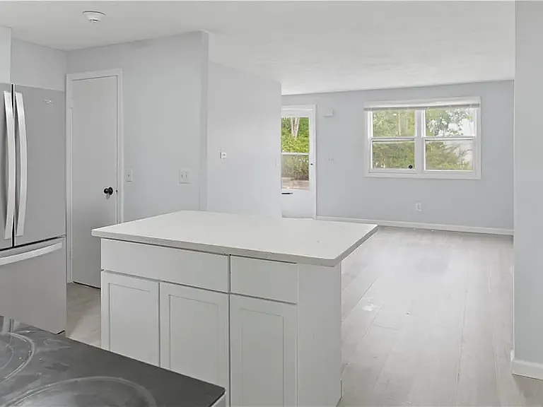 325 Washington St #A — Photo 10