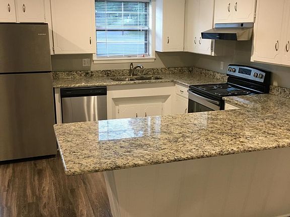 4th image of 3901 Birdwell Dr