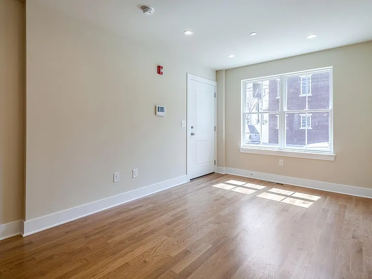 636 Christian St #A — Photo 9