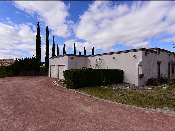 5th image of 216 Whispering Sands Dr
