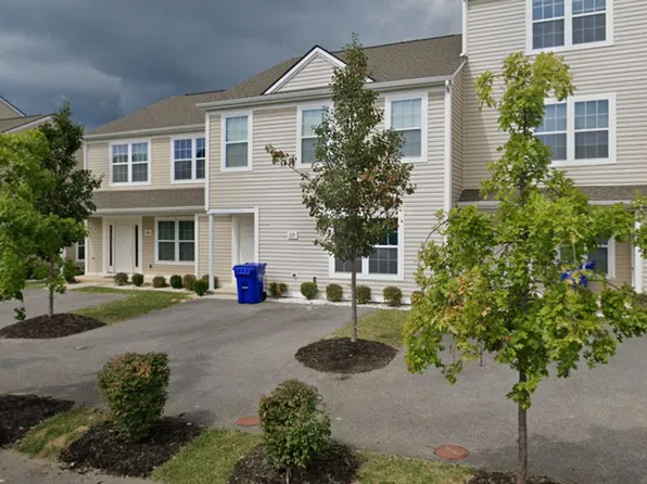 215 Twig St NW, Christiansburg, VA 24073