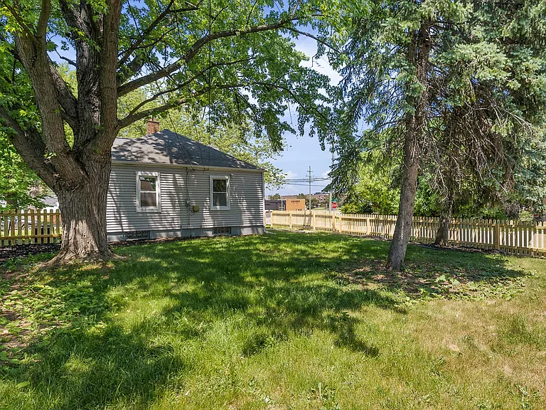3303 Normandy Rd — Photo 21