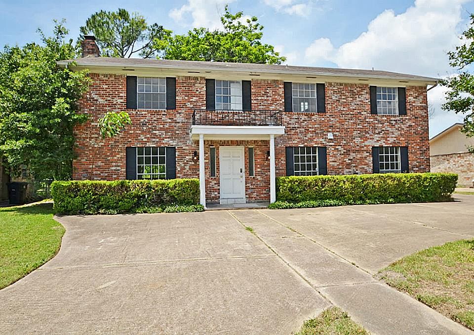 1st image of 7819 Antoine Dr