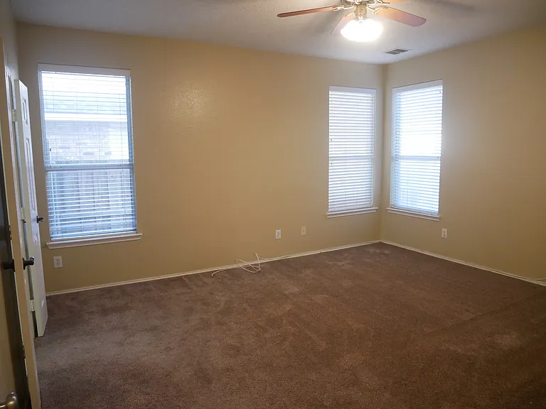 7135 Saint Augustine Dr — Photo 17